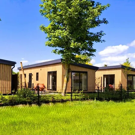 Luxuriöses 2-zimmer-haus In Ferienhaus *